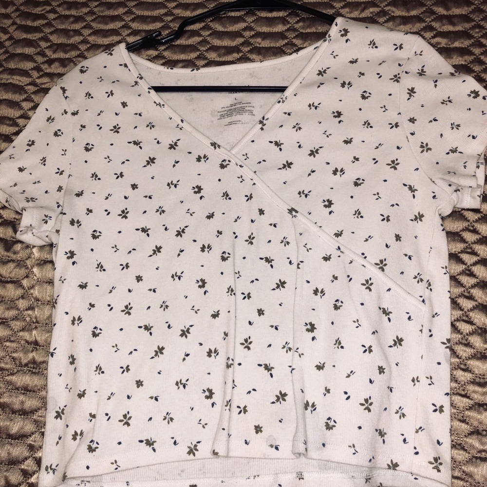cropped v neck blouse
